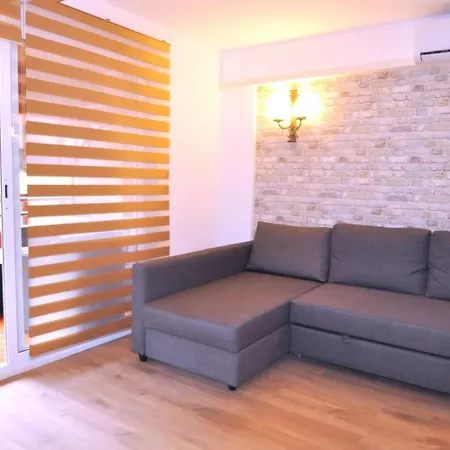Apartment Domus
