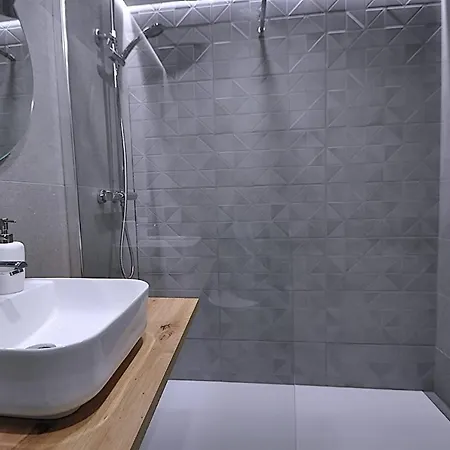 Domus Apartment *